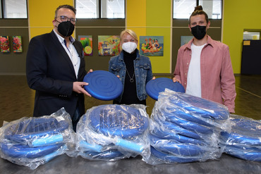 Link zur Presseinformation Nr. 071 / 2021 Gesund sitzen: 1.000 luftgefüllte Sitzkissen für Mitarbeiter*innen der UMG gespendet
