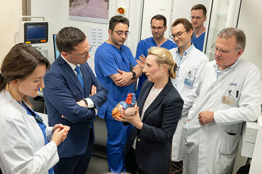 Bild zur Presseinformation "Wissenschaftsminister Falko Mohrs zu Besuch an der Universitätsmedizin Göttingen"